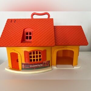 Vintage 1973 Winnie the Pooh Weebles Playhouse